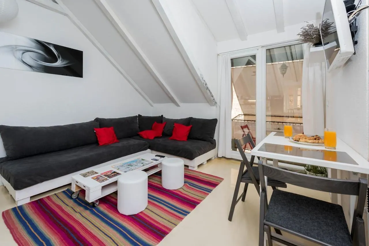 Apartment Febe Apartmani Split