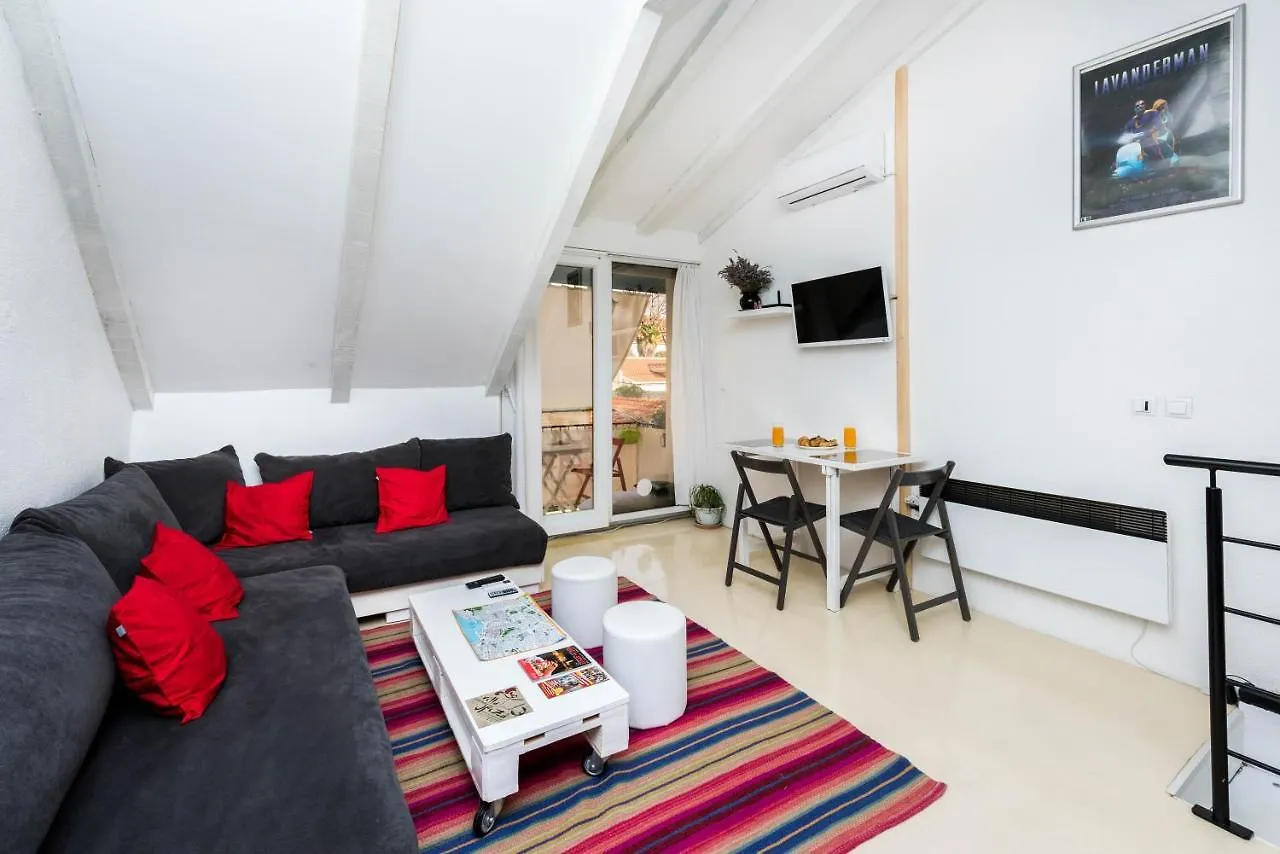 Apartment Febe Apartmani Split